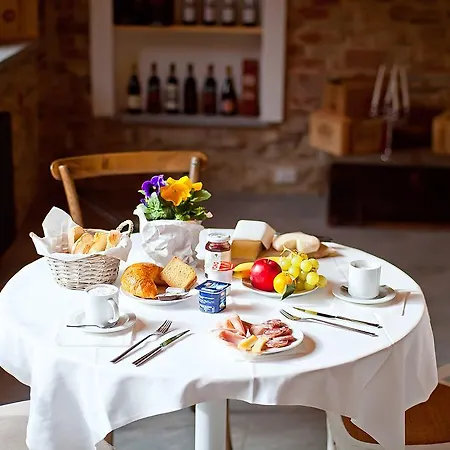 Πανσιόν Casa Andrea La Morra